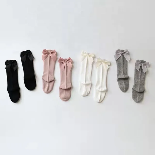 Calcetines para bebe con chongo  / Gris RA24