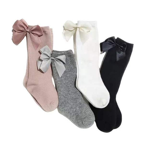 Calcetines para bebe con chongo  / Rosa RA24