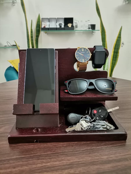 Cedar Accessories Holder